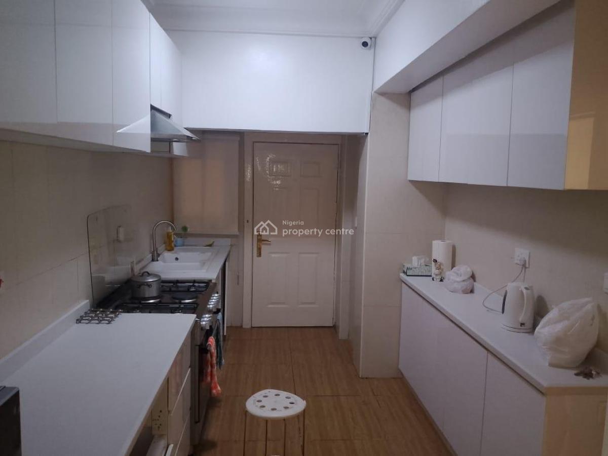 Spacious Clean 3 Bedroom Flat, Old Ikoyi, Old Ikoyi, Ikoyi, Lagos, Block of Flats for Sale