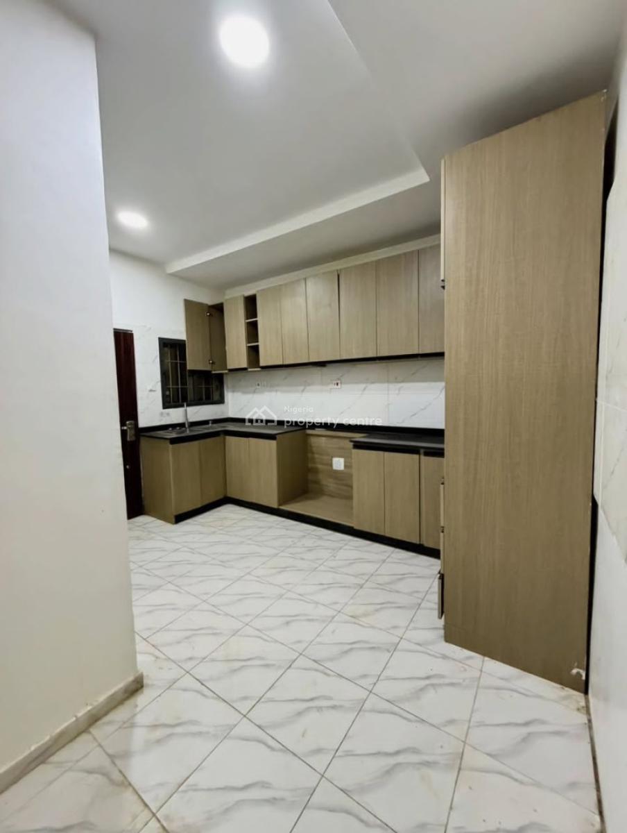 a Very Good Spacious 3-bedroom Flat + 1bq, By Aso Radio., Katampe (main), Katampe, Abuja, Flat / Apartment for Rent