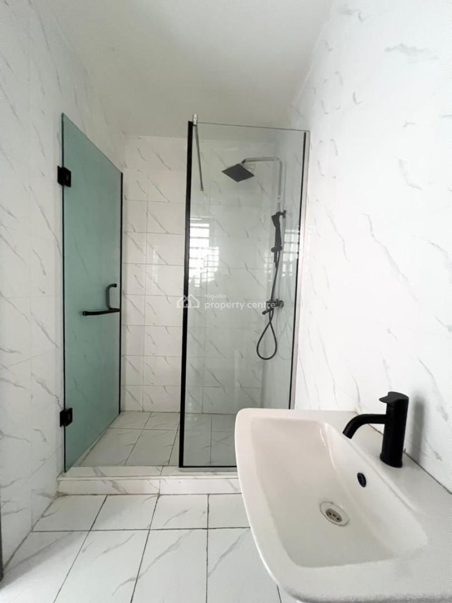 Exquisite 2 Bedroom Apartment with Elevator in a Well Secured Area, Ikate, Lekki, Lagos, Flat / Apartment for Sale