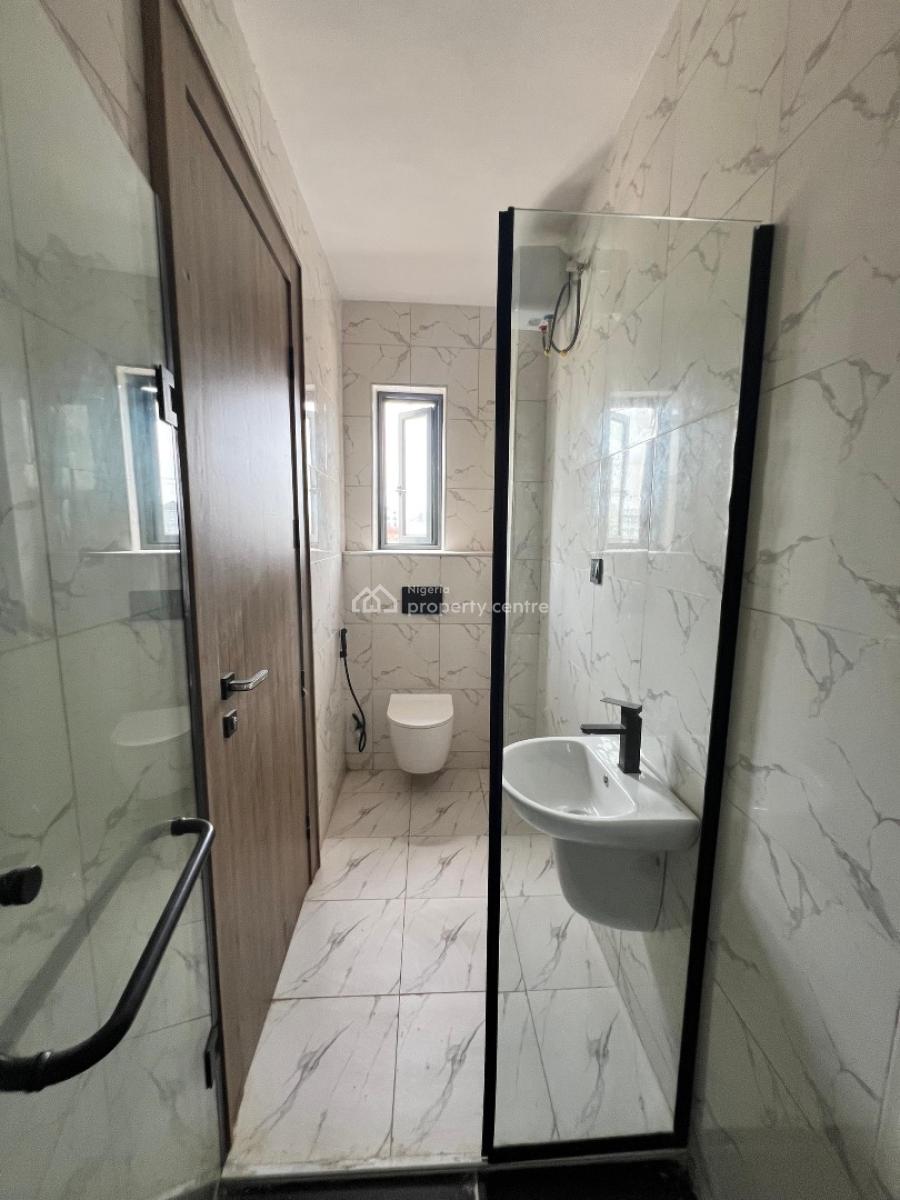 Elegant 2 Bedroom Apartment with Pool, Gym, Elevator, Central Gas, Lekki Phase 1, Lekki, Lagos, Flat / Apartment for Sale