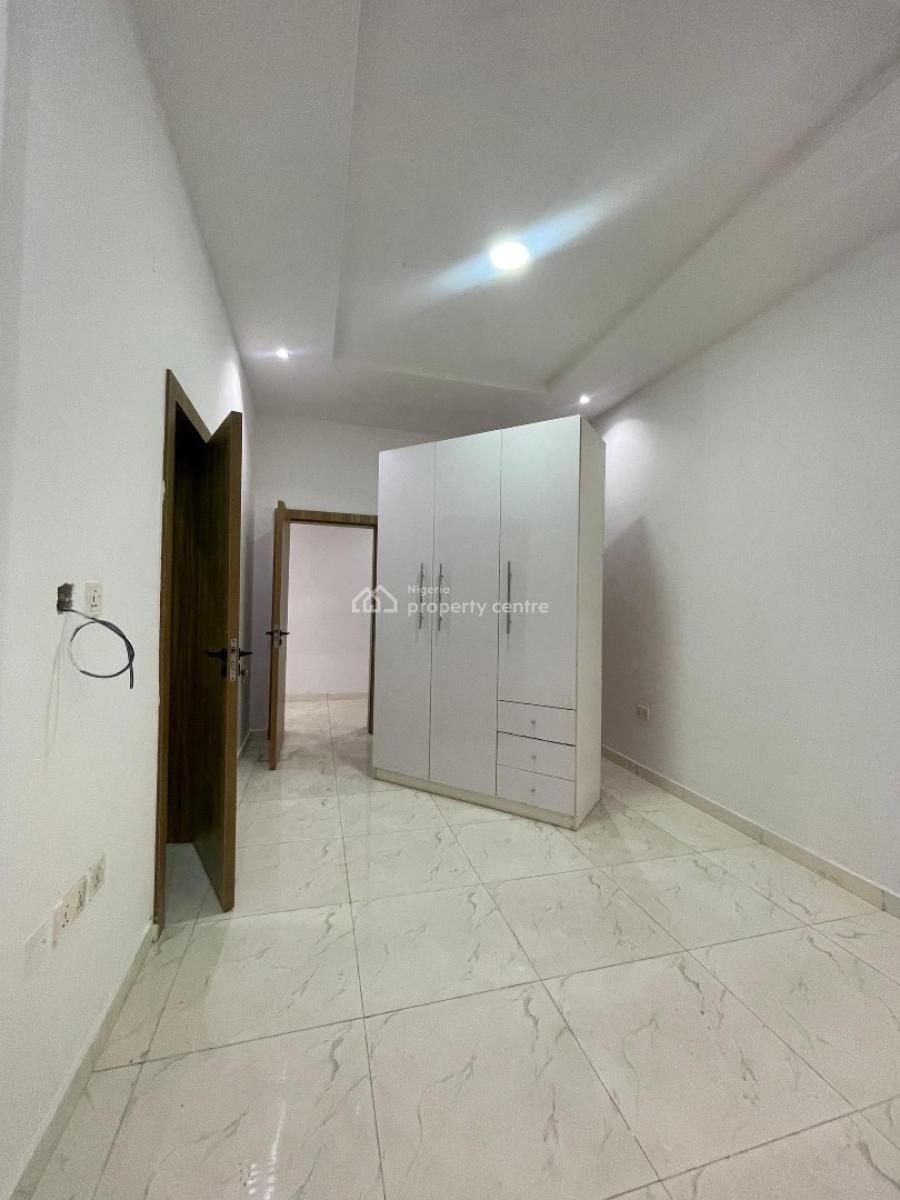 Contemporary 2 Bedroom Suitable for Investment, Lekki Phase 1, Lekki, Lagos, Flat / Apartment for Sale