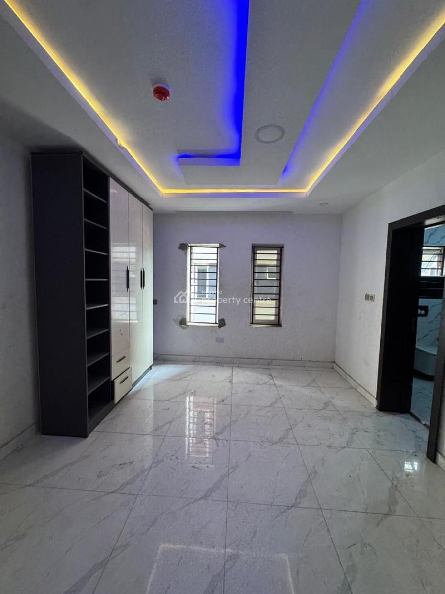 Elegantly Finished 2 Bedroom Apartment + Gym, Pool,mini Mart & Elevator, Lekki Phase 1, Lekki, Lagos, Flat / Apartment for Sale