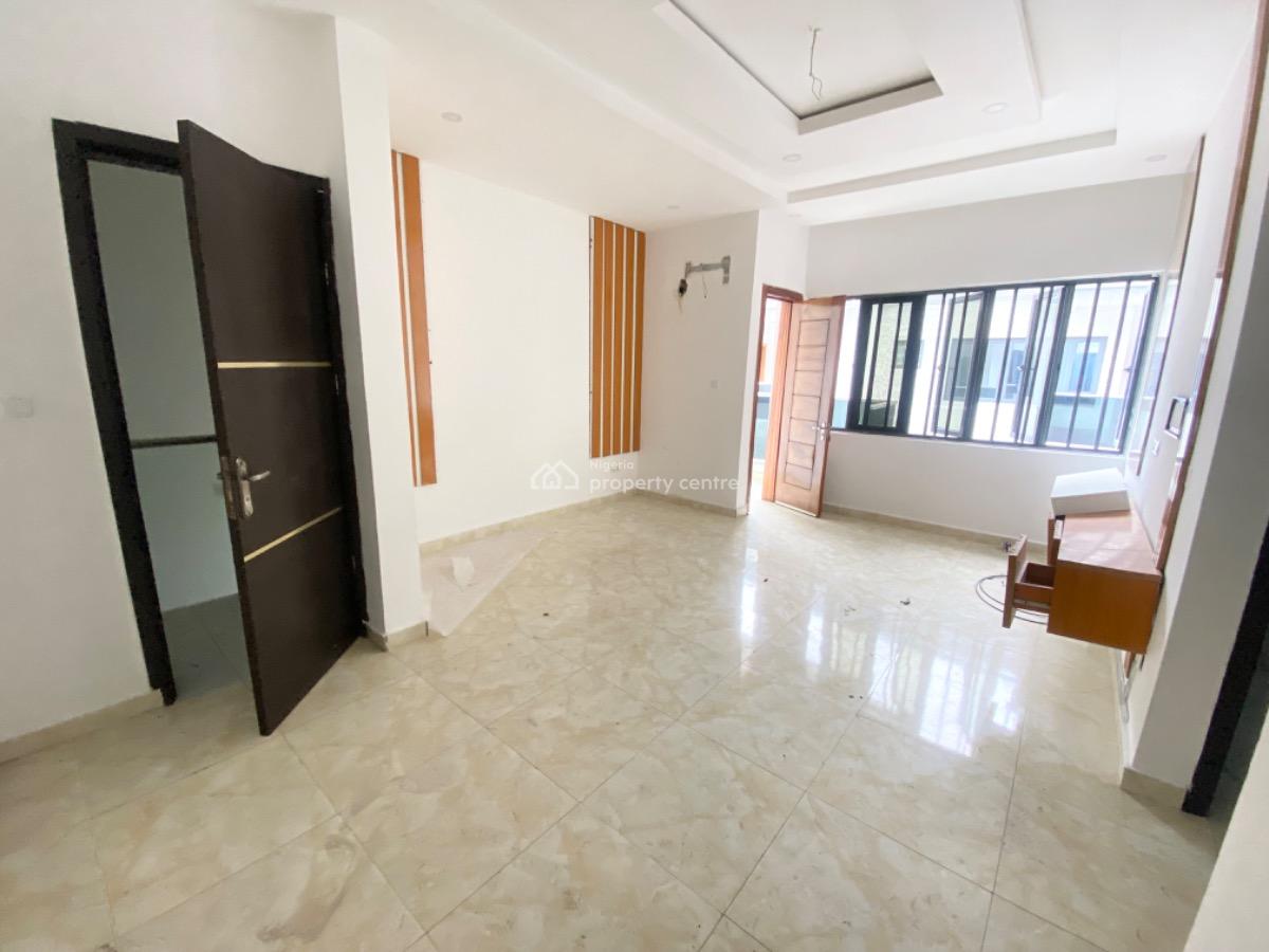 Relatively New Serviced 4 Bedroom Terrace Duplex, Off Platinum Way, Jakande, Lekki, Lagos, Terraced Duplex for Rent