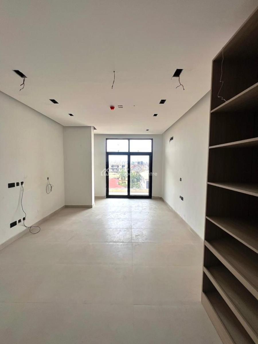 Family Friendly 3 Bedroom Apartment with Spacious Rooms, Elevator, Lekki Phase 1, Lekki, Lagos, Flat / Apartment for Sale