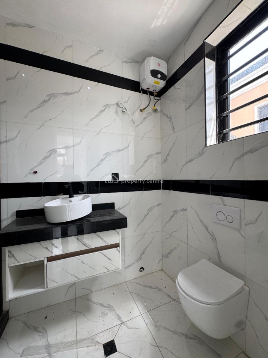 Contemporary 2 Bedroom Apartment Suitable for Investment, Lekki Phase 1, Lekki, Lagos, Flat / Apartment for Sale