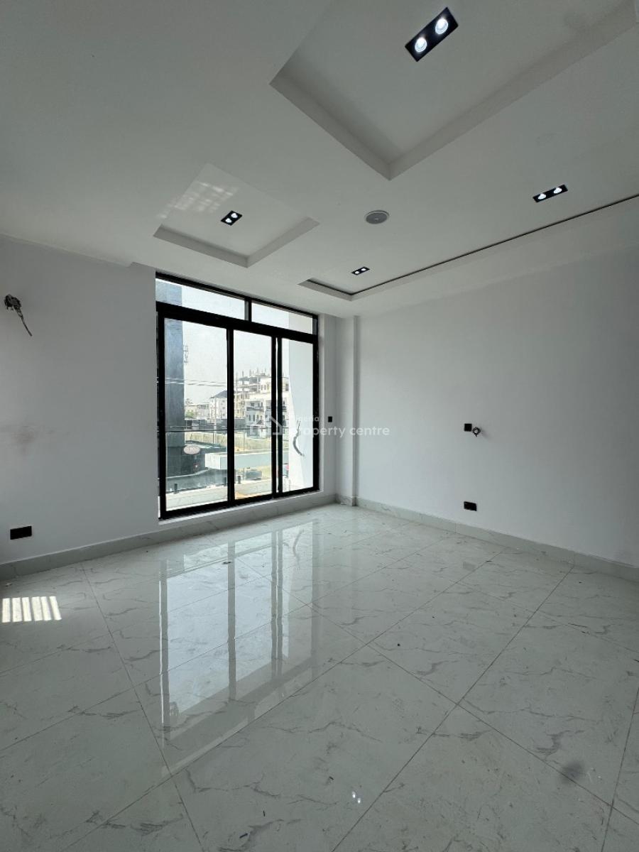 Contemporary 2 Bedroom Apartment Suitable for Investment, Lekki Phase 1, Lekki, Lagos, Flat / Apartment for Sale