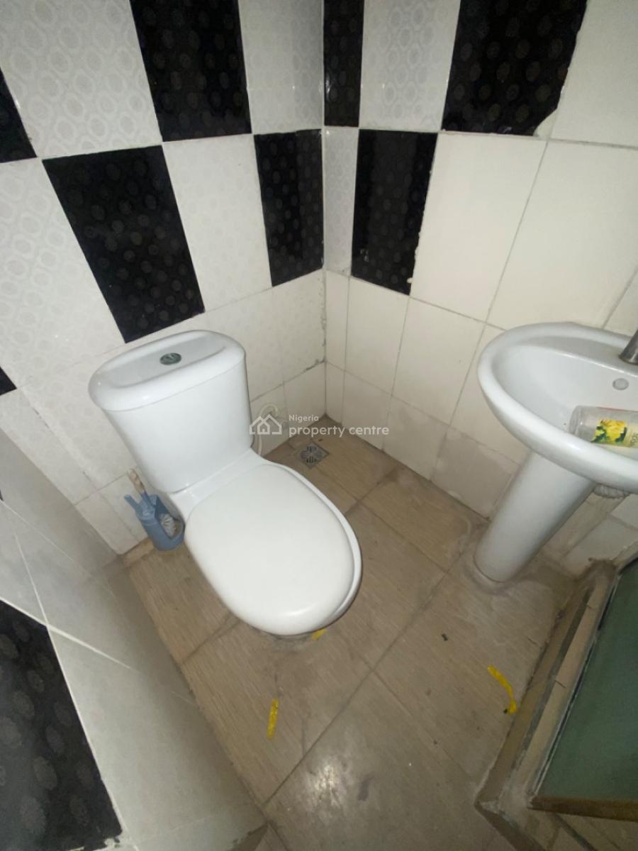 Spacious Self Serviced 3 Bedroom Terrace Duplex in Lekki, Off Platinum Way, Jakande, Lekki, Lagos, Flat / Apartment for Rent