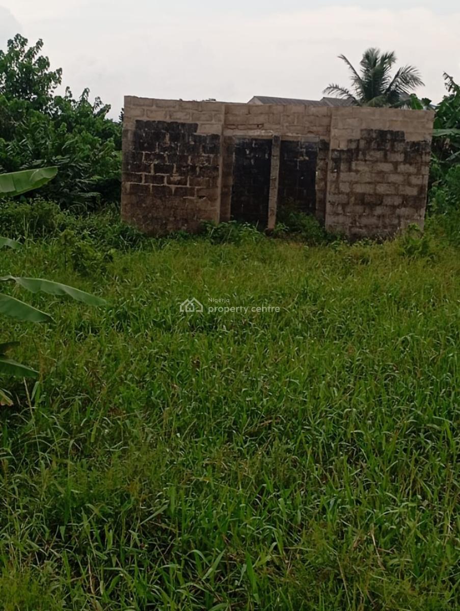 an Uncompleted Bungalow at Onibukun Idi Iroko Ota, Onibukun Idi Iroko Ota, Otta, Ado-odo/ota, Ogun, Detached Bungalow for Sale