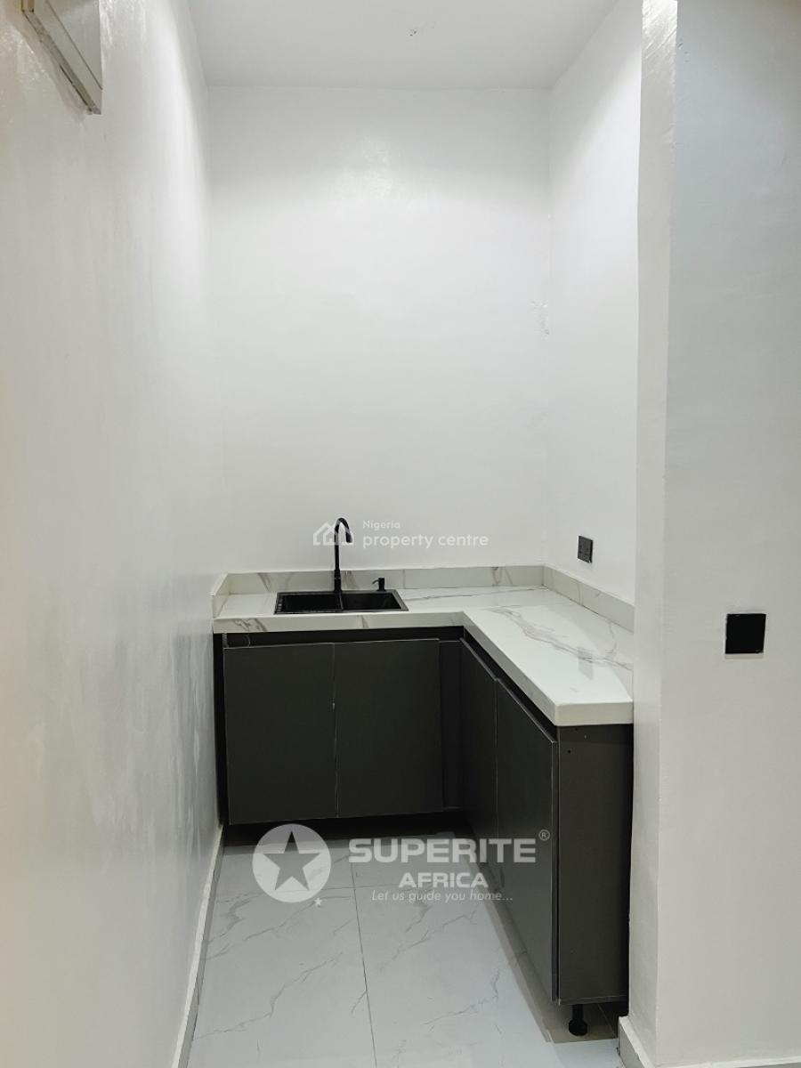 5 Bedroom Semi-detached Duplex with Bq, Ikota, Lekki, Lagos, Semi-detached Duplex for Sale