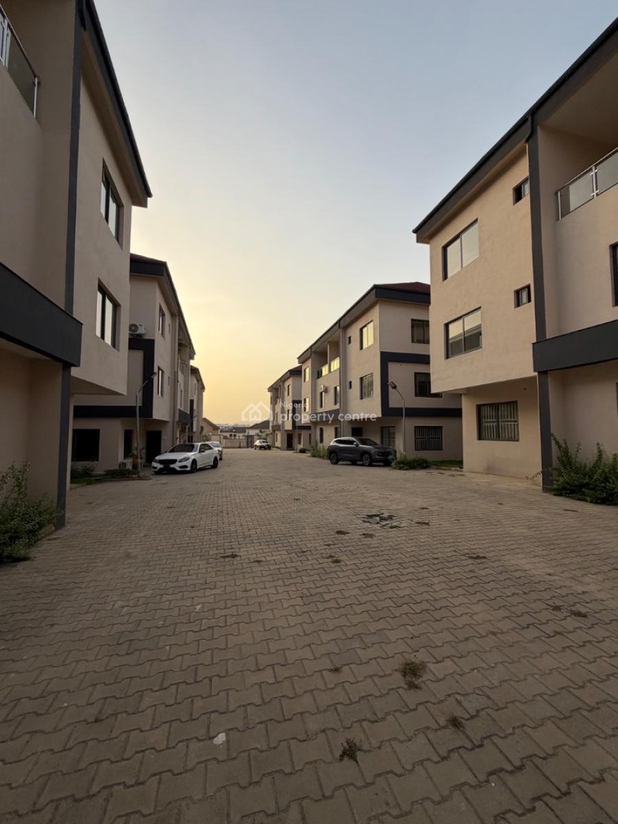 5 Bedroom Semi Detached, Mabushi, Abuja, Semi-detached Duplex for Sale