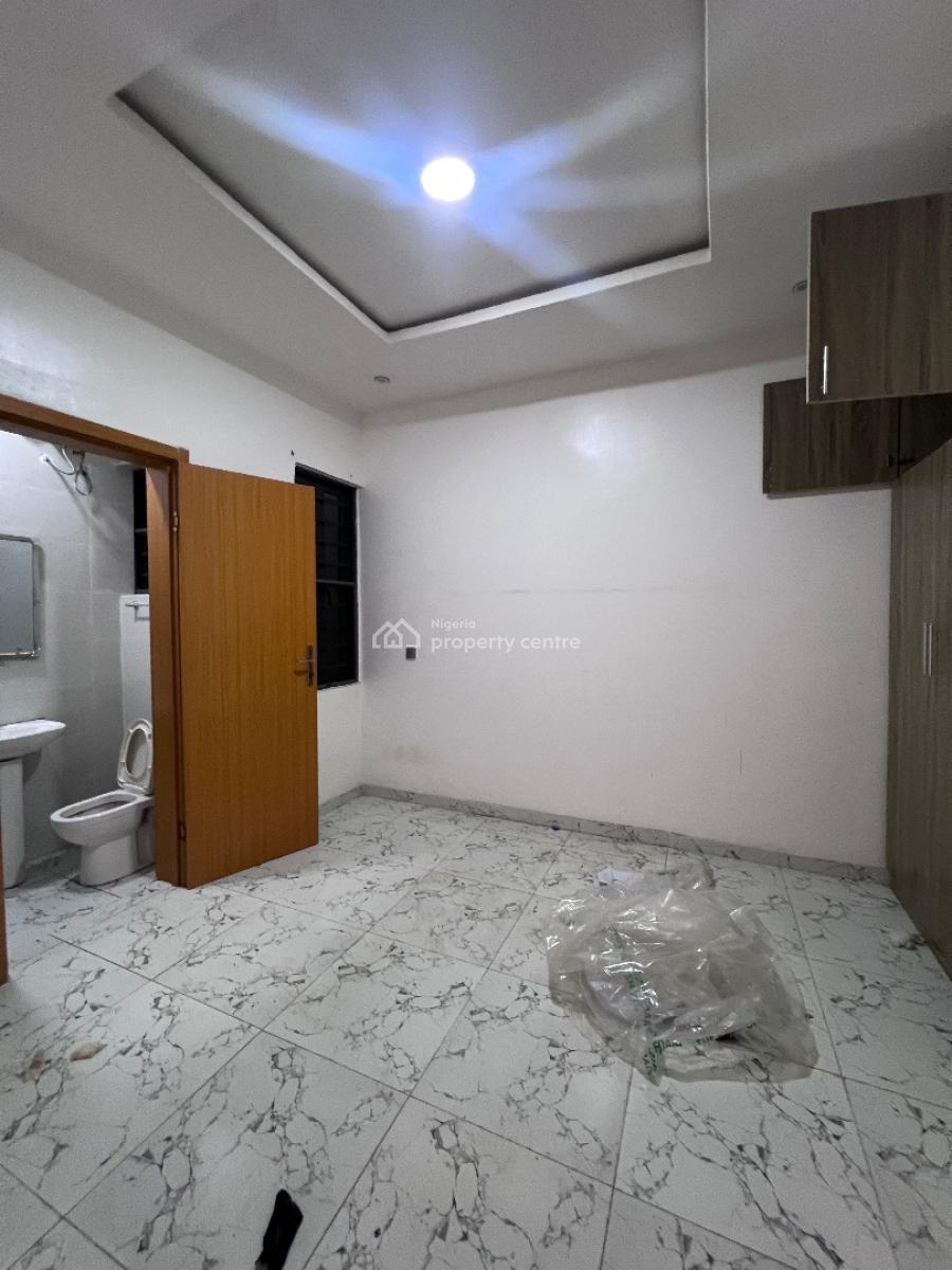 Standard 3 Bedroom and a Room Bq, Lbs, Lekki Phase 2, Lekki, Lagos, Terraced Duplex for Rent