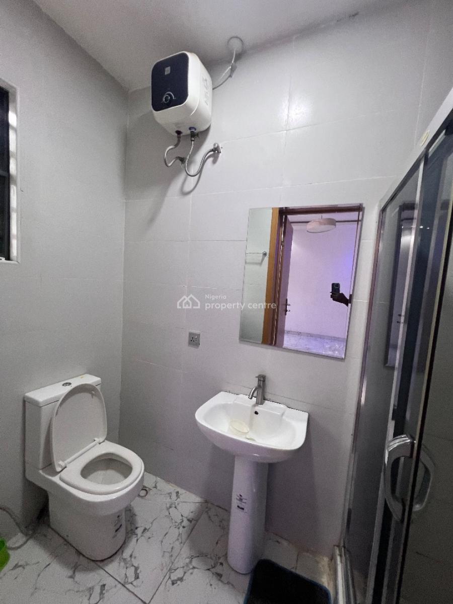 Standard 3 Bedroom and a Room Bq, Lbs, Lekki Phase 2, Lekki, Lagos, Terraced Duplex for Rent