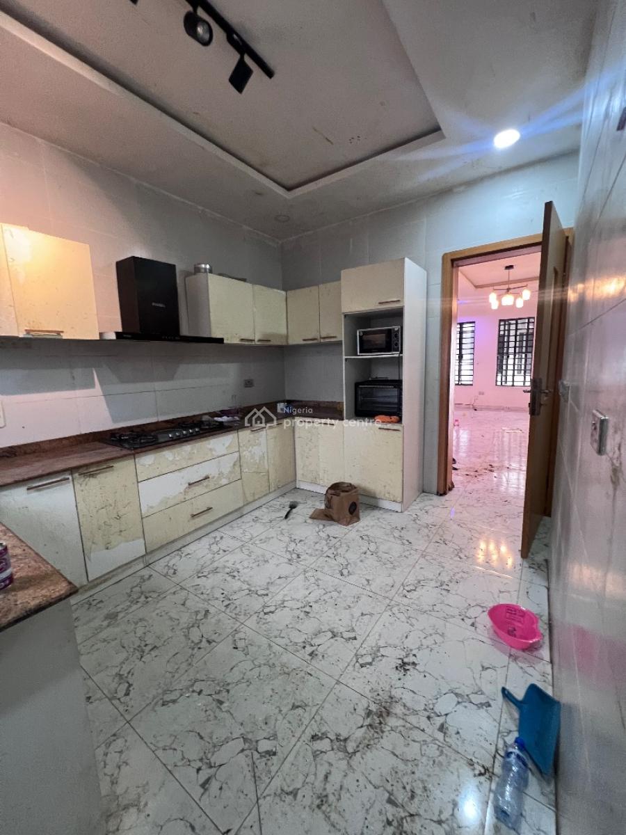 Standard 3 Bedroom and a Room Bq, Lbs, Lekki Phase 2, Lekki, Lagos, Terraced Duplex for Rent