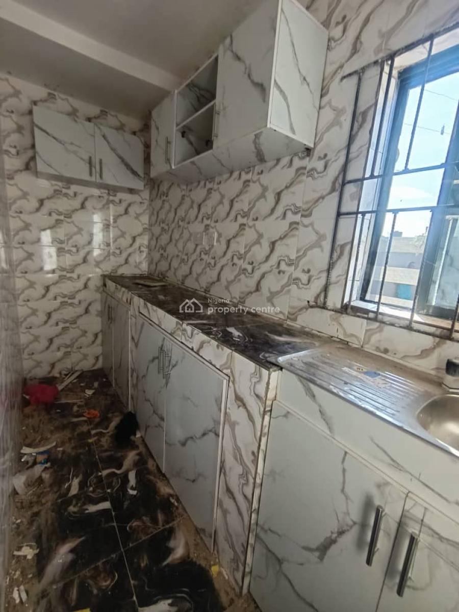 Pop Furnished Single Room Self Contain, Oreyo, Igbogbo, Ikorodu, Lagos, Flat / Apartment for Rent