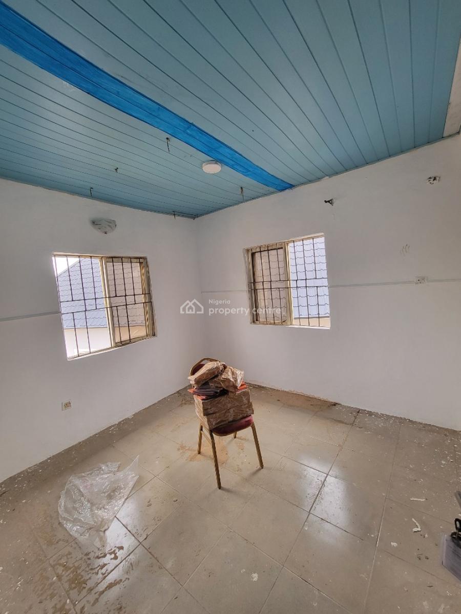 Sharp 2-bedroom Apartment (upstairs), United Estate, Sangotedo, Ajah, Lagos, Flat / Apartment for Rent