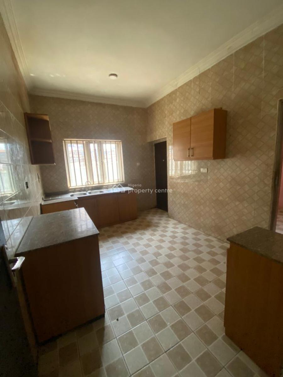 Standard Spacious 4bedroom Terrace Duplex with 2 Living Room, Main, Gwarinpa, Abuja, Detached Duplex for Rent