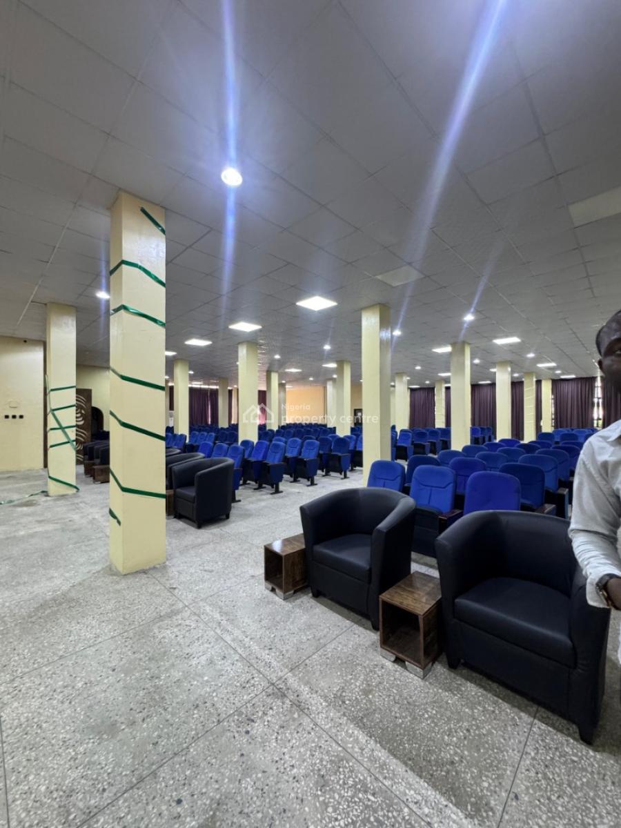 1000sqm Spacious Commercial Property Space, Lekki Phase 1, Lekki, Lagos, Office Space for Rent