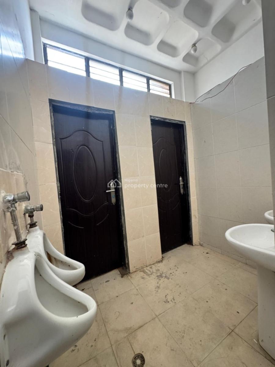 1000sqm Spacious Commercial Property Space, Lekki Phase 1, Lekki, Lagos, Office Space for Rent