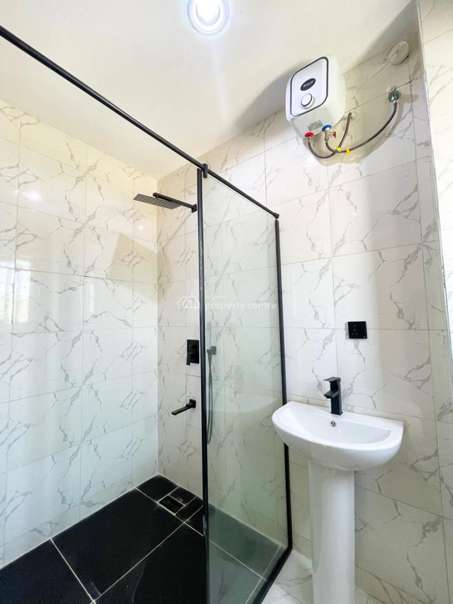 Luxury 2 Bedroom Apartments with Pool & Gym, Lekki, Lagos, Flat / Apartment for Sale