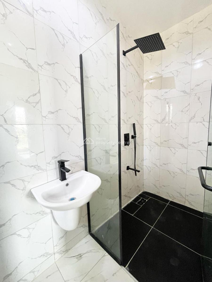 Luxury 2 Bedroom Apartments with Pool & Gym, Lekki, Lagos, Flat / Apartment for Sale