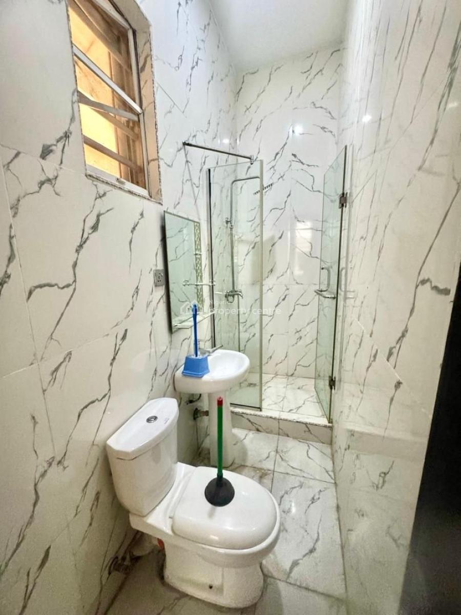 Standard Single Room in a Duplex, Orchid Road, Lekki, Lagos, Self Contain (single Rooms) for Rent