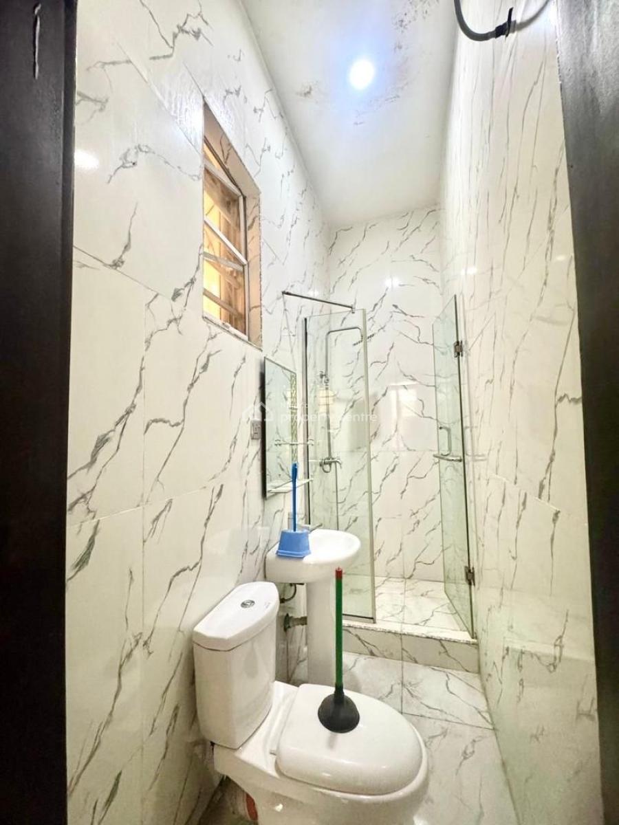 Standard Single Room in a Duplex, Orchid Road, Lekki, Lagos, Self Contain (single Rooms) for Rent