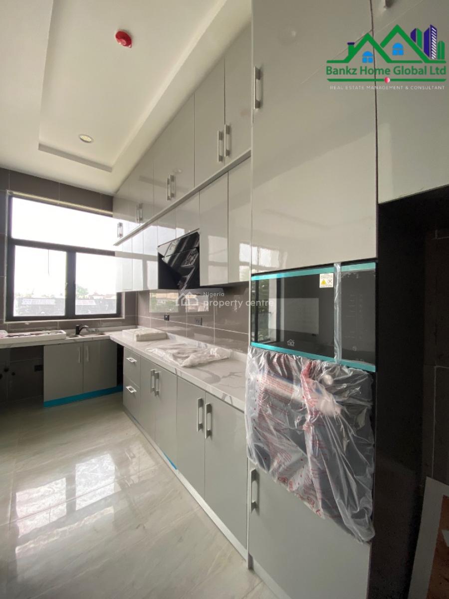 Brand New Spacious 2 Bedroom Apartment, Lekki Phase 1, Lekki, Lagos, Flat / Apartment for Rent