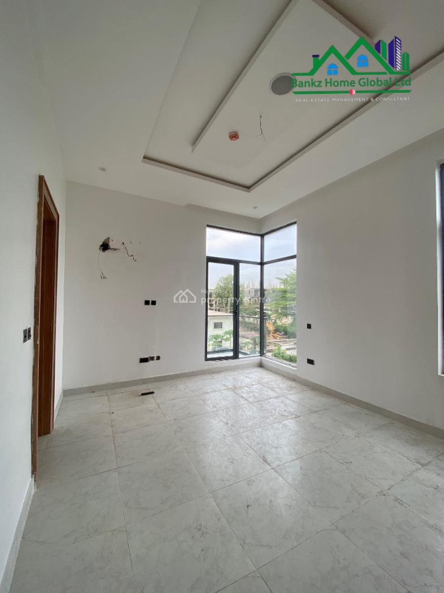 Brand New Spacious 2 Bedroom Apartment, Lekki Phase 1, Lekki, Lagos, Flat / Apartment for Rent