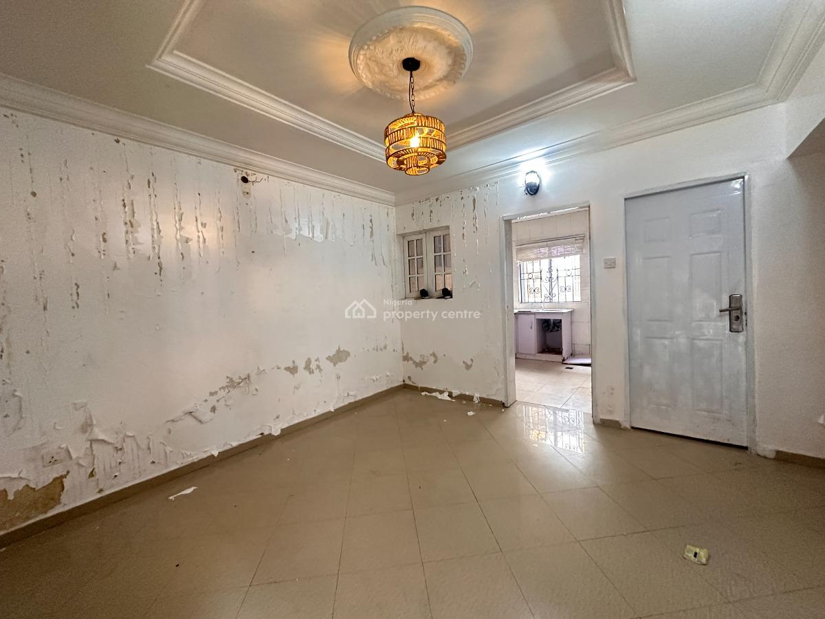 5 Bedroom Semi-detached Availble (suitable for Commercial), Lekki Phase 1, Lekki, Lagos, Commercial Property for Rent