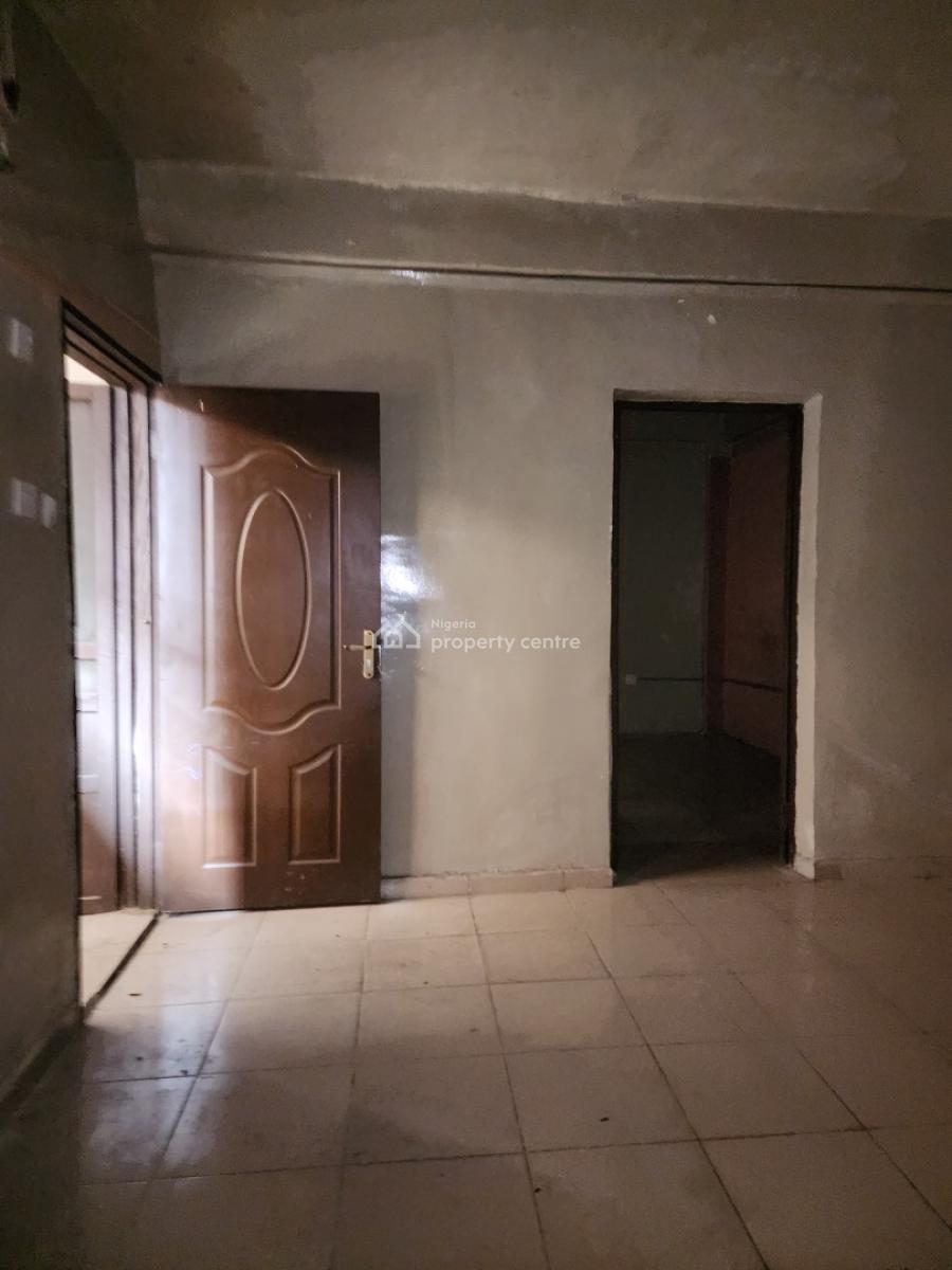 Spacious Miniflat Available on The Ground Floor, Alagomeji, Yaba, Lagos, Mini Flat (room and Parlour) for Rent