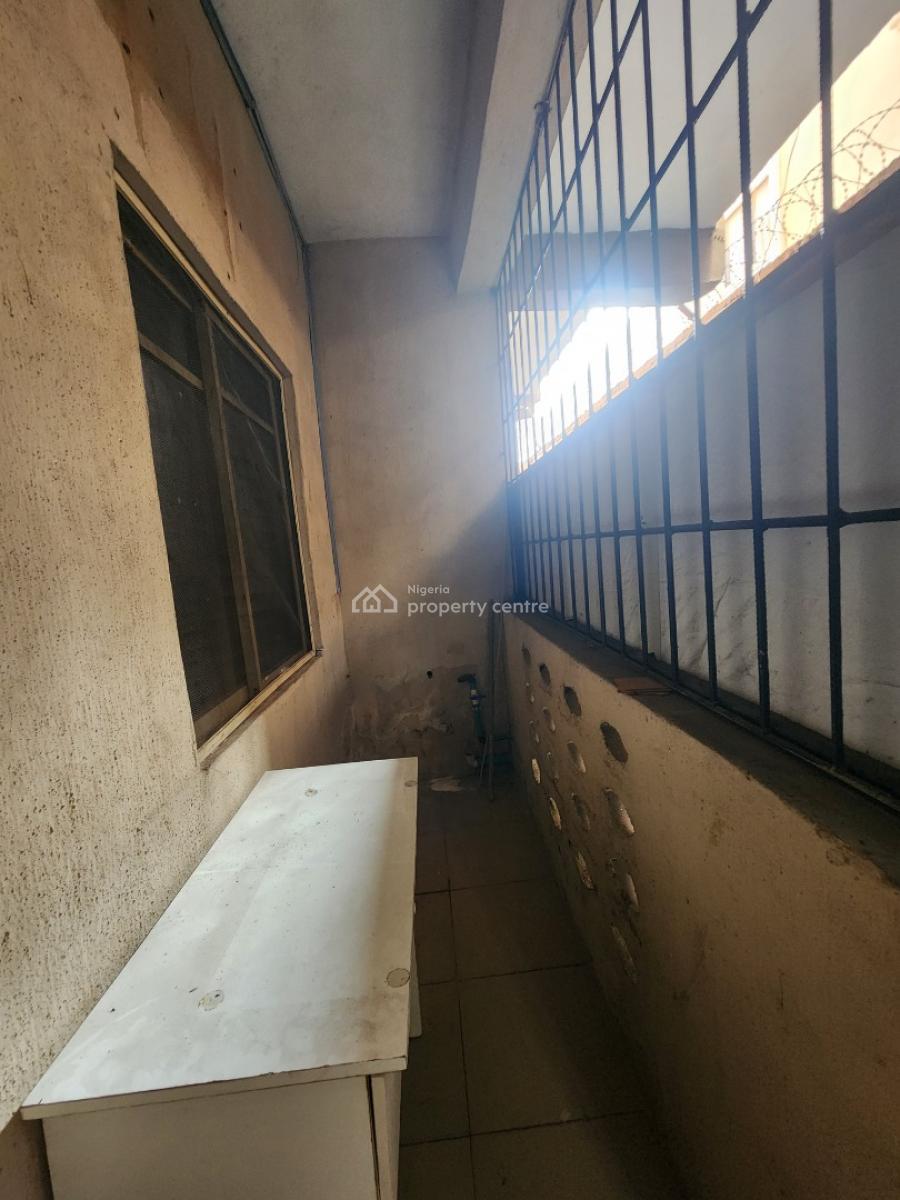 Spacious Miniflat Available on The Ground Floor, Alagomeji, Yaba, Lagos, Mini Flat (room and Parlour) for Rent