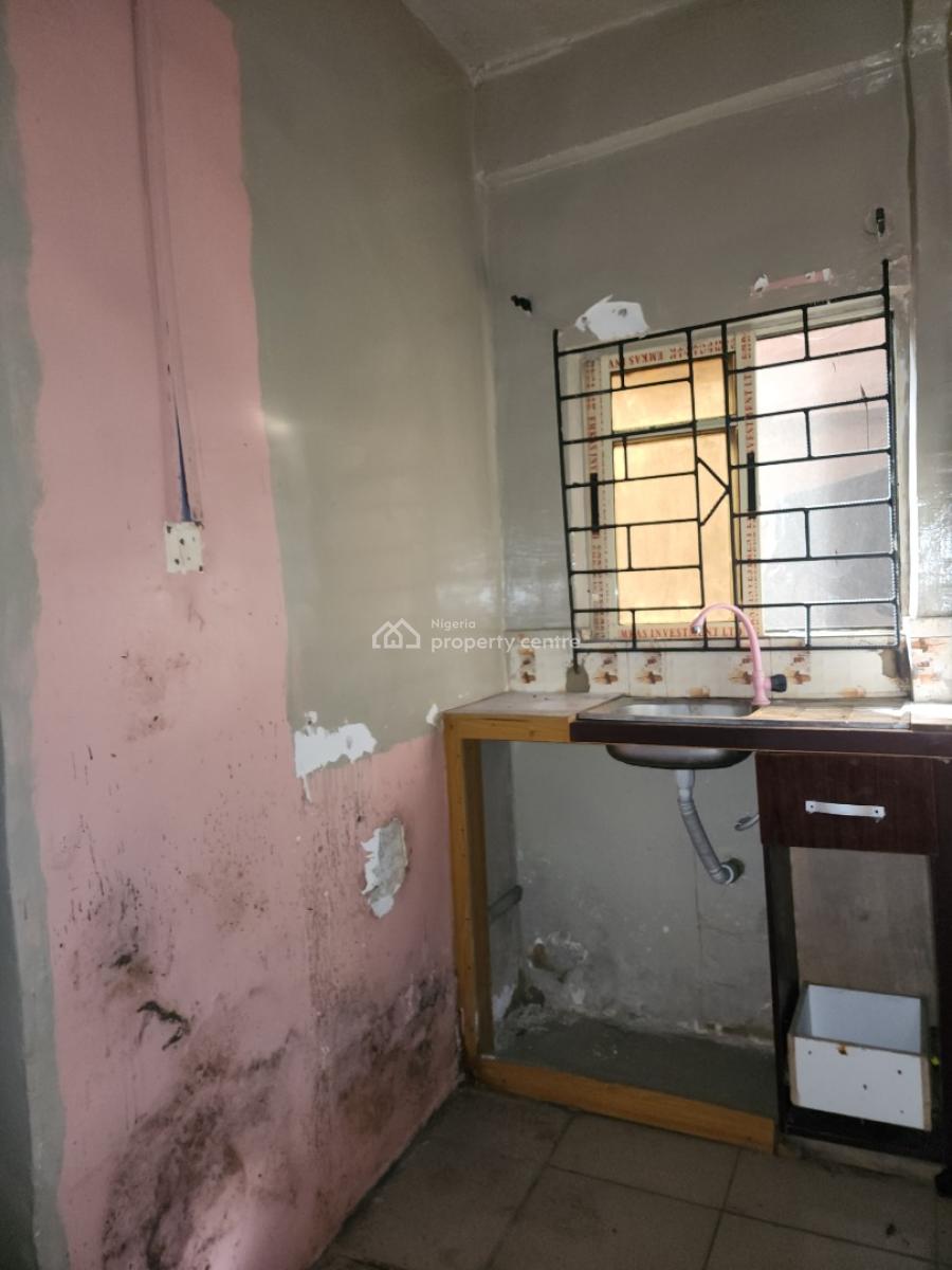 Spacious Miniflat Available on The Ground Floor, Alagomeji, Yaba, Lagos, Mini Flat (room and Parlour) for Rent