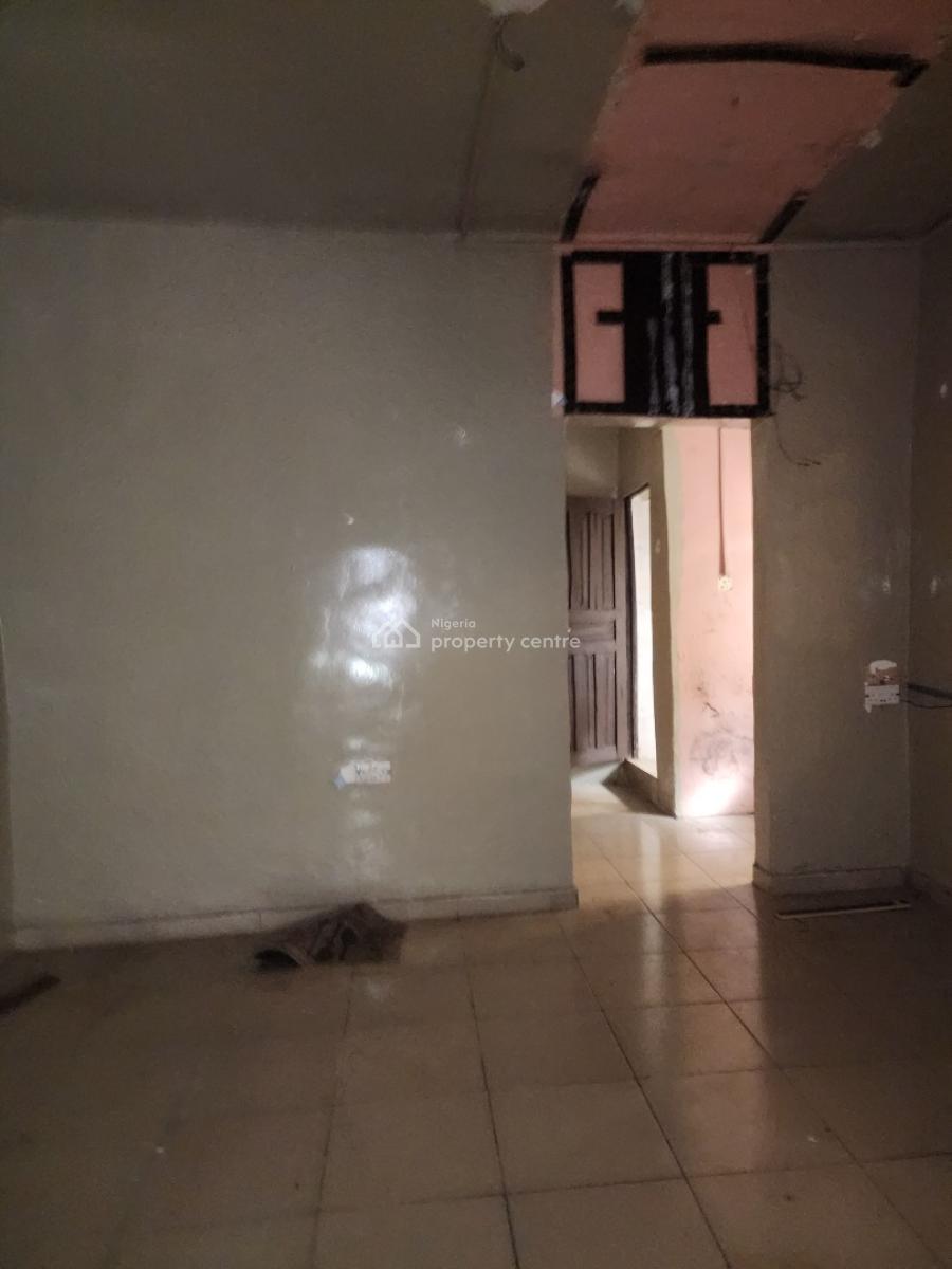 Spacious Miniflat Available on The Ground Floor, Alagomeji, Yaba, Lagos, Mini Flat (room and Parlour) for Rent