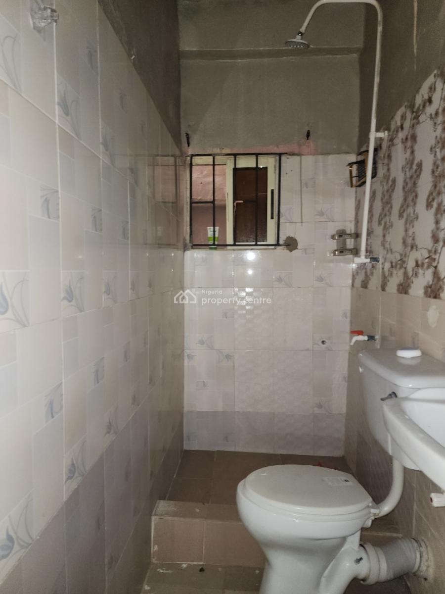 Spacious Miniflat Available on The Ground Floor, Alagomeji, Yaba, Lagos, Mini Flat (room and Parlour) for Rent