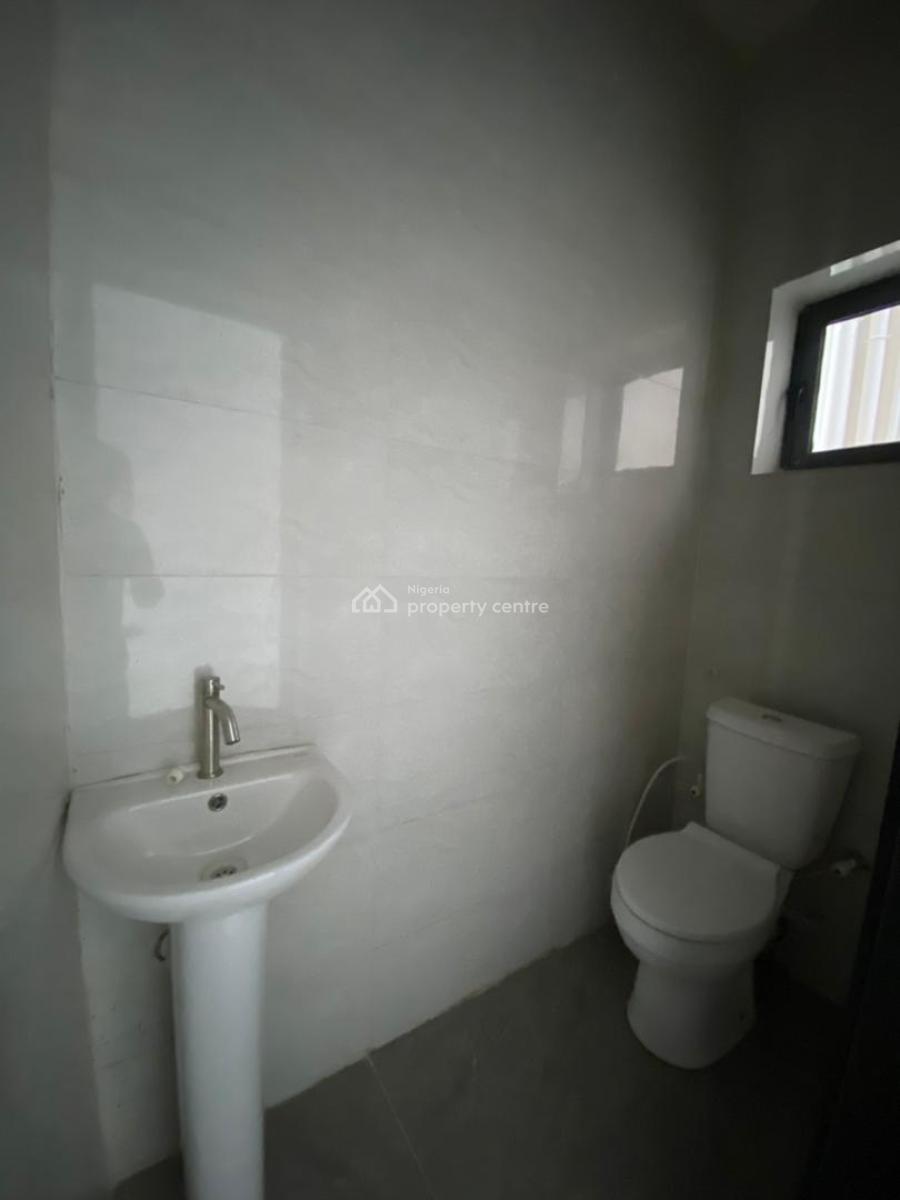 Newly  and Spaciously Built 2 Bedroom Apartment, Ebute Metta West, Yaba, Lagos, Flat / Apartment for Rent