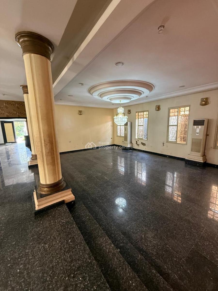 Well Renovated 5 Bedroom Luxury Detached House, Nicon Town, Lekki, Lagos, Detached Duplex for Sale