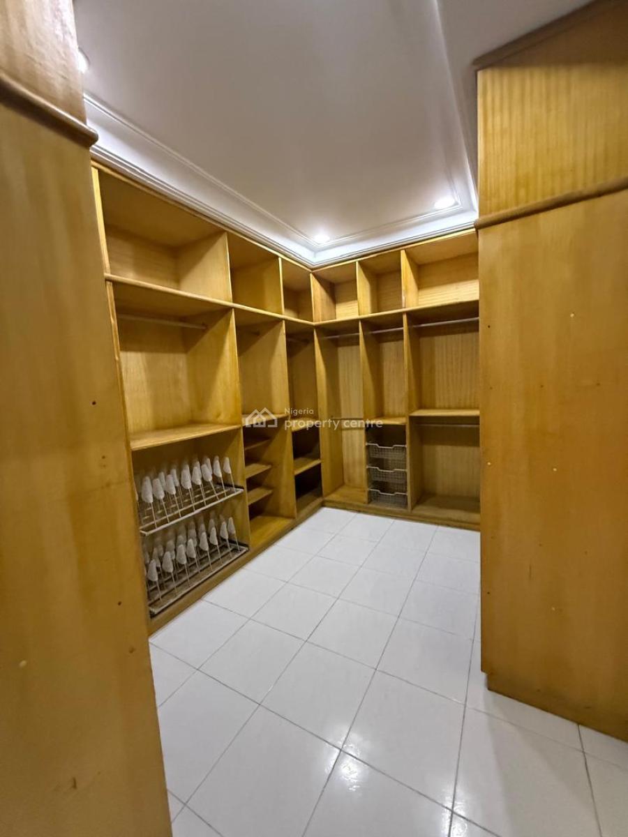 Well Renovated 5 Bedroom Luxury Detached House, Nicon Town, Lekki, Lagos, Detached Duplex for Sale