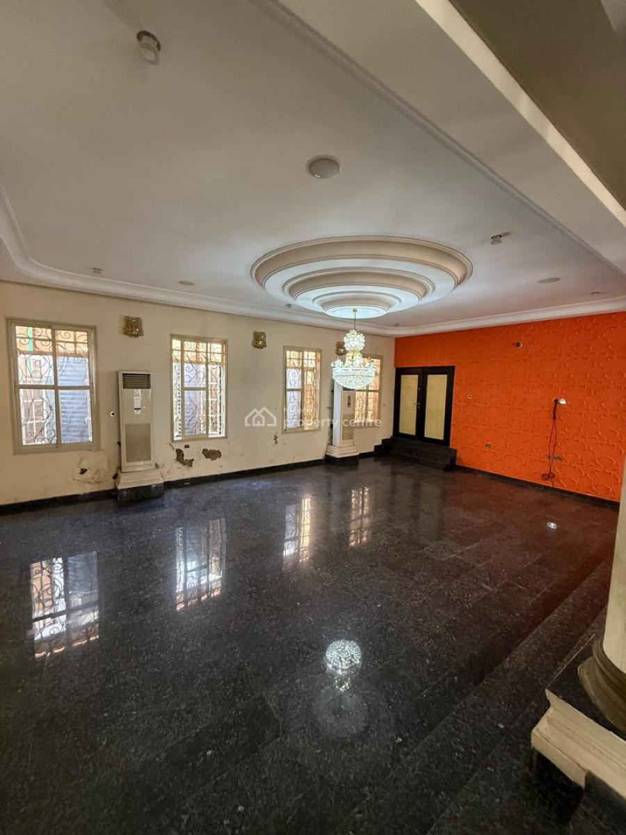 Well Renovated 5 Bedroom Luxury Detached House, Nicon Town, Lekki, Lagos, Detached Duplex for Sale