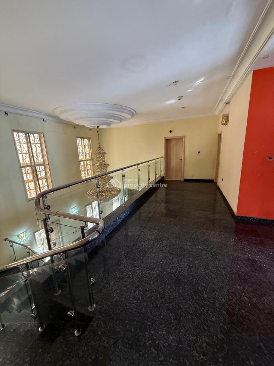 Well Renovated 5 Bedroom Luxury Detached House, Nicon Town, Lekki, Lagos, Detached Duplex for Sale