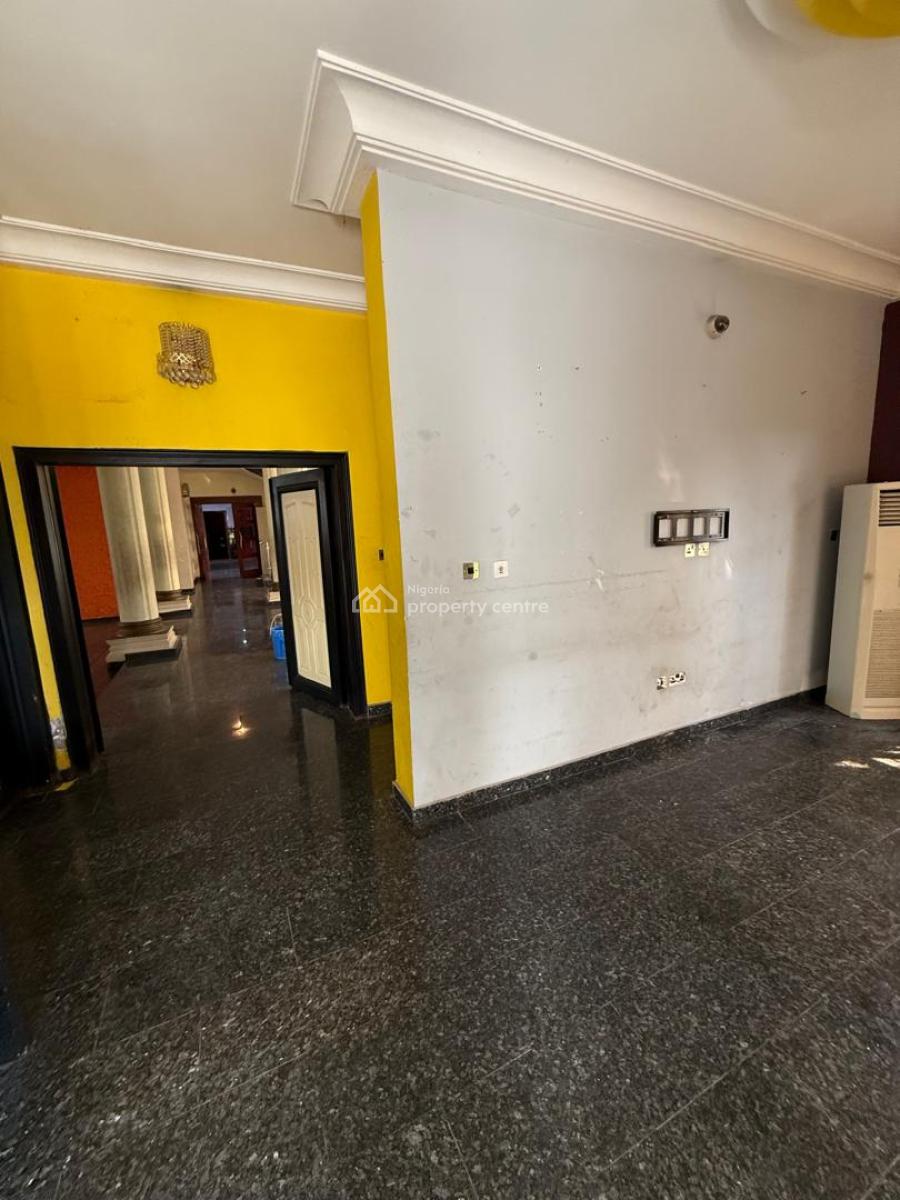 Well Renovated 5 Bedroom Luxury Detached House, Nicon Town, Lekki, Lagos, Detached Duplex for Sale