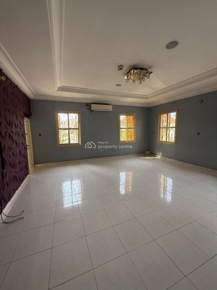 Well Renovated 5 Bedroom Luxury Detached House, Nicon Town, Lekki, Lagos, Detached Duplex for Sale