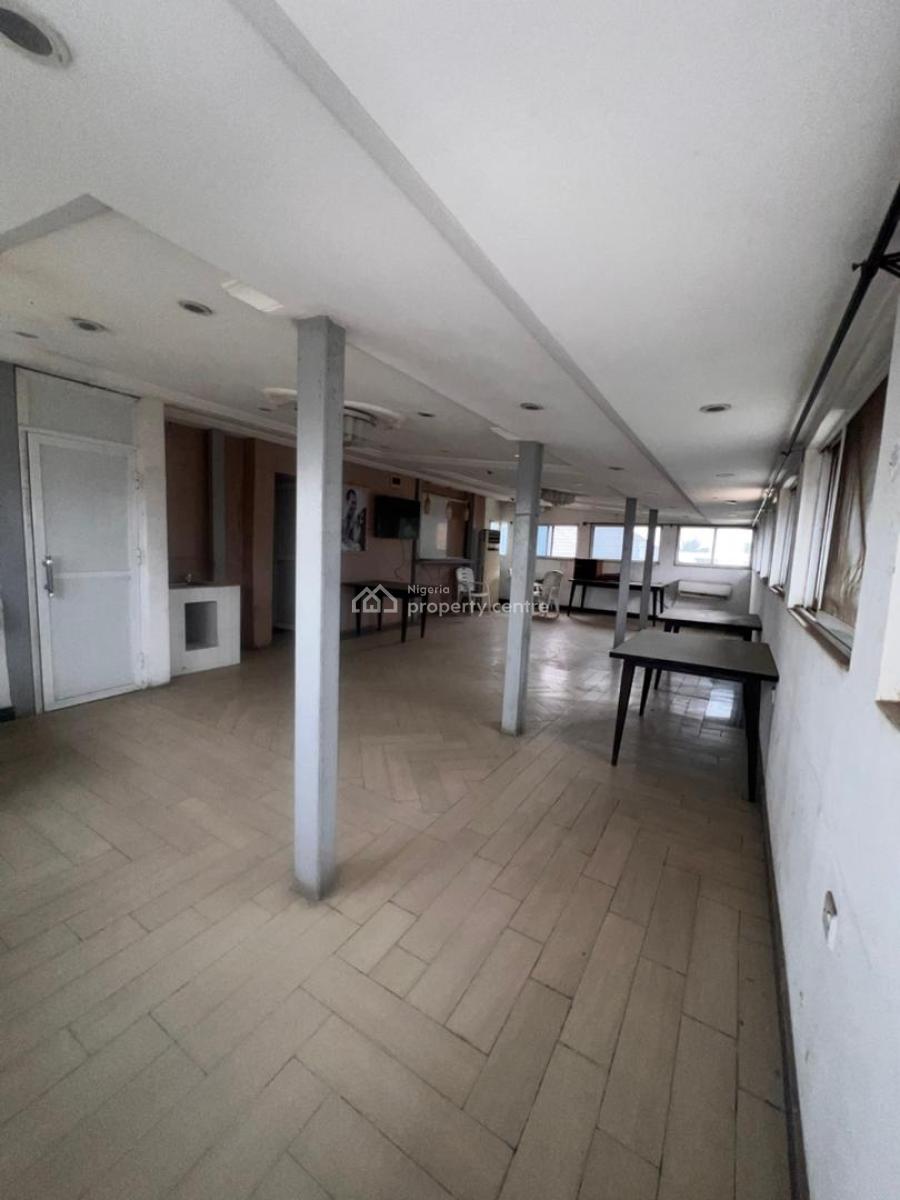 a Purpose Built Hotel Comprising 40 Rooms and Mini Suites, Onipanu Bus Stop, Onipanu, Shomolu, Lagos, Hotel / Guest House for Rent