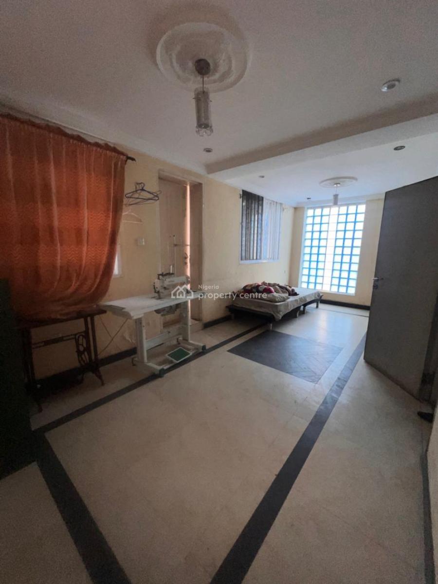 a Purpose Built Hotel Comprising 40 Rooms and Mini Suites, Onipanu Bus Stop, Onipanu, Shomolu, Lagos, Hotel / Guest House for Rent