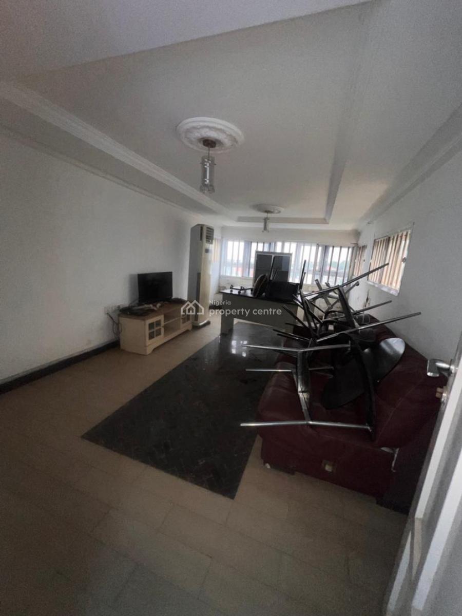a Purpose Built Hotel Comprising 40 Rooms and Mini Suites, Onipanu Bus Stop, Onipanu, Shomolu, Lagos, Hotel / Guest House for Rent
