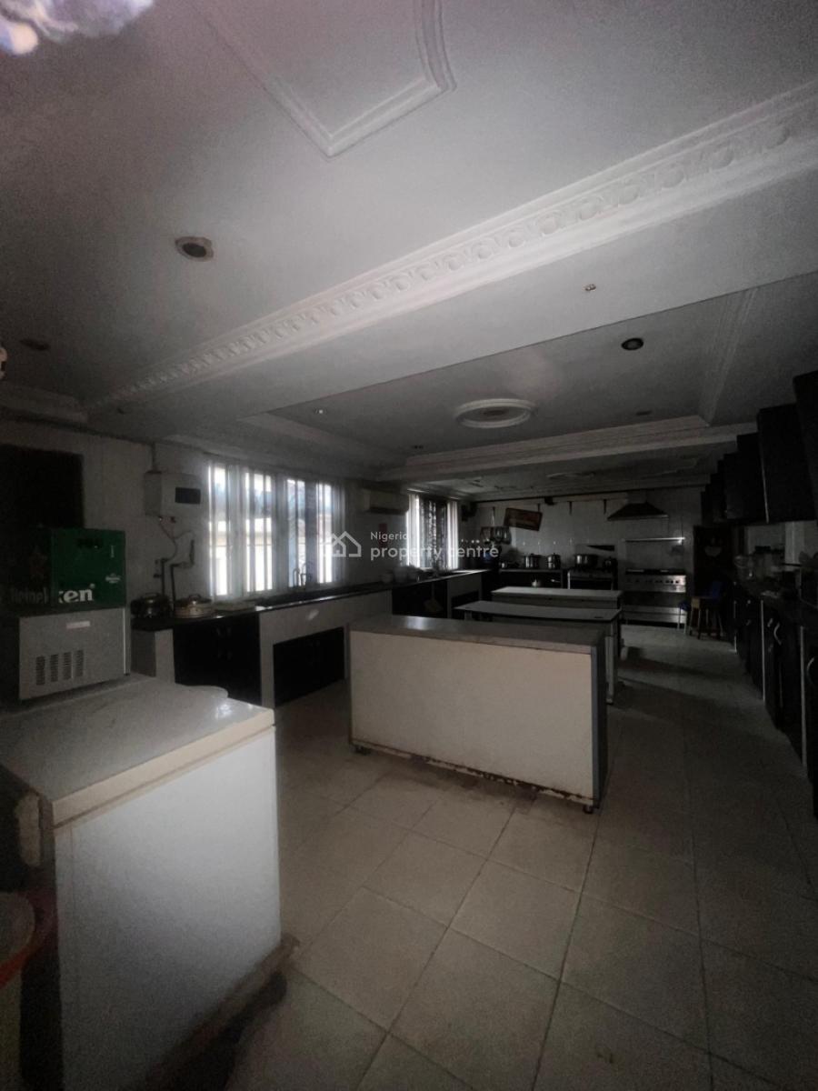 a Purpose Built Hotel Comprising 40 Rooms and Mini Suites, Onipanu Bus Stop, Onipanu, Shomolu, Lagos, Hotel / Guest House for Rent