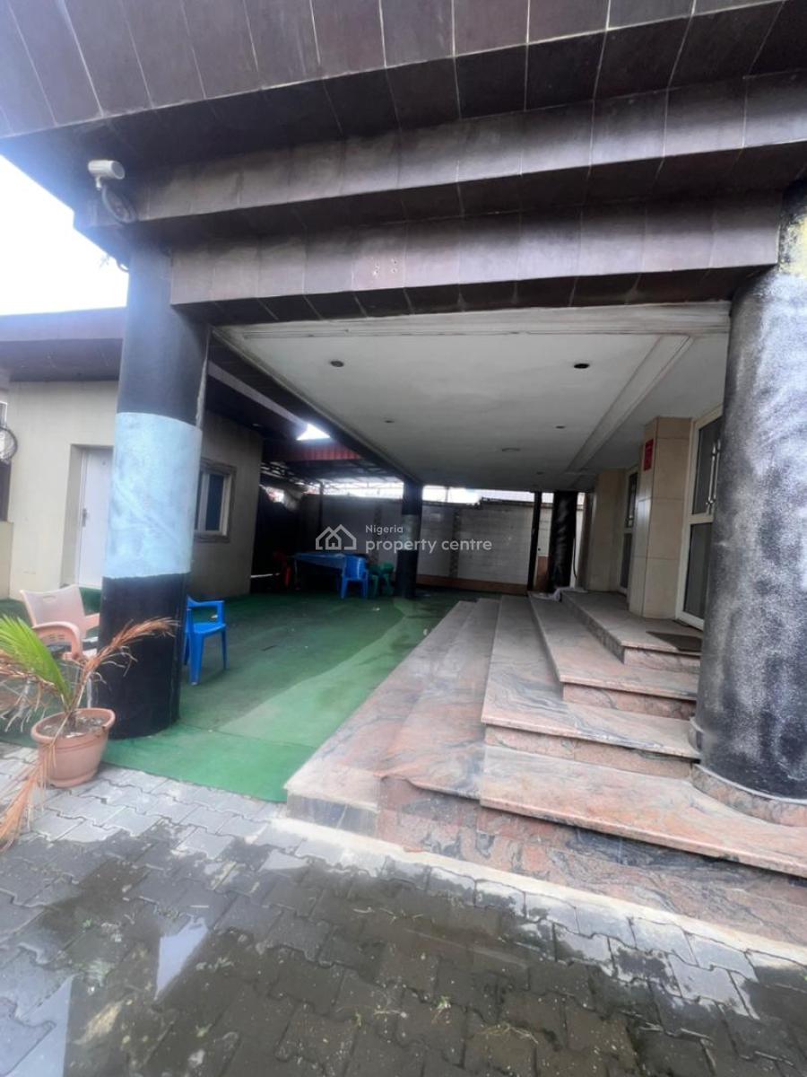 a Purpose Built Hotel Comprising 40 Rooms and Mini Suites, Onipanu Bus Stop, Onipanu, Shomolu, Lagos, Hotel / Guest House for Rent