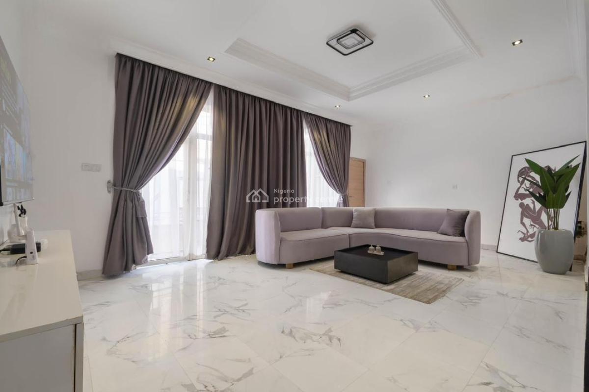 1 Bedroom Apartment, Lekki Phase 1 Lagos State, Lekki Phase 1, Lekki, Lagos, Mini Flat (room and Parlour) Short Let