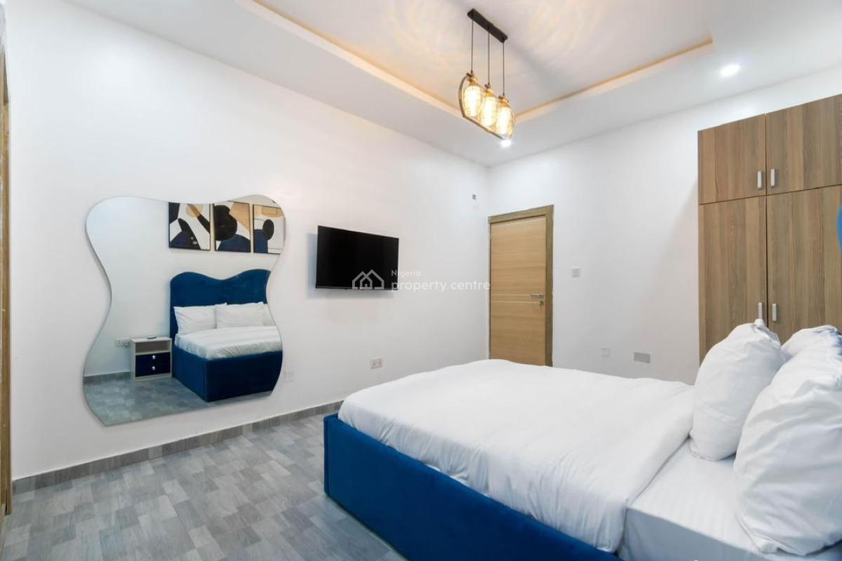 1 Bedroom Apartment, Lekki Phase 1 Lagos State, Lekki Phase 1, Lekki, Lagos, Mini Flat (room and Parlour) Short Let