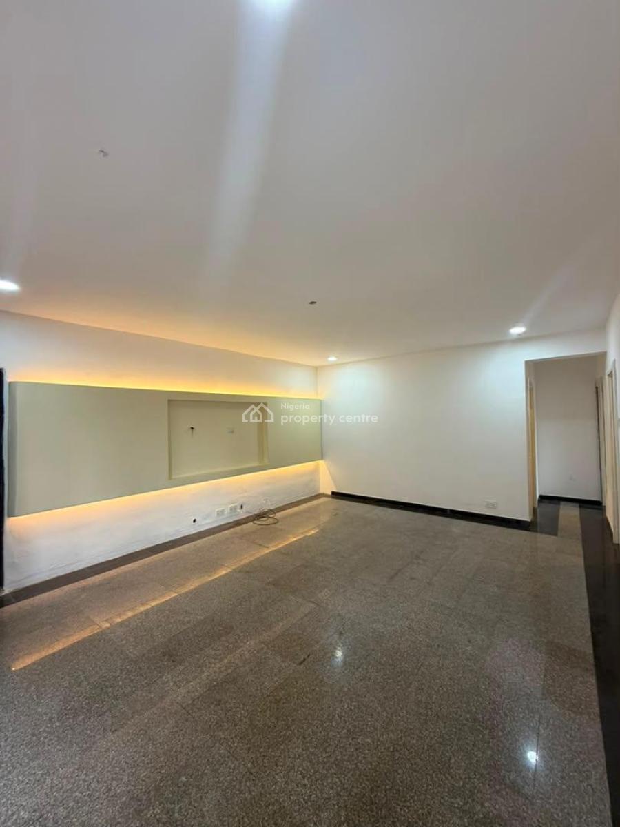 Well Maintained & Spacious 2 Bedroom Apartment, Off Freedom Way, Lekki, Lagos, Flat / Apartment for Rent