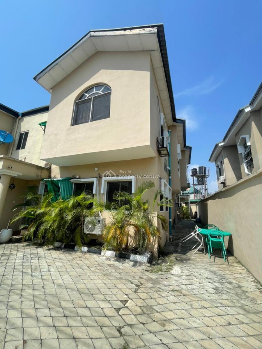 4 Bedroom Semi-detached Duplex (no Bq) Location: Oba Adeyinka Estate,, Oba Yekini  Estate Lekki Phase 1 Lagos Nigeria, Lekki Phase 1, Lekki, Lagos, Detached Duplex for Sale